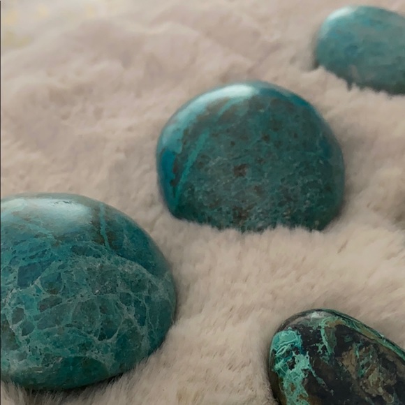 Chrysocolla - Picture 3 of 3